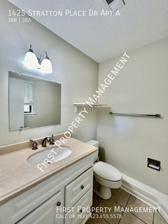 Building Photo - 1425 Stratton Pl Dr