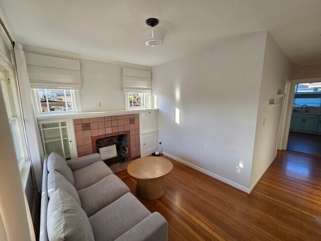 Building Photo - 3916 Quigley St