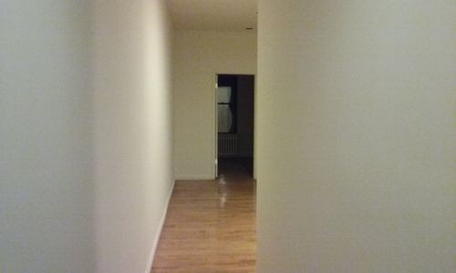 Foto principal - 315 E 49th St