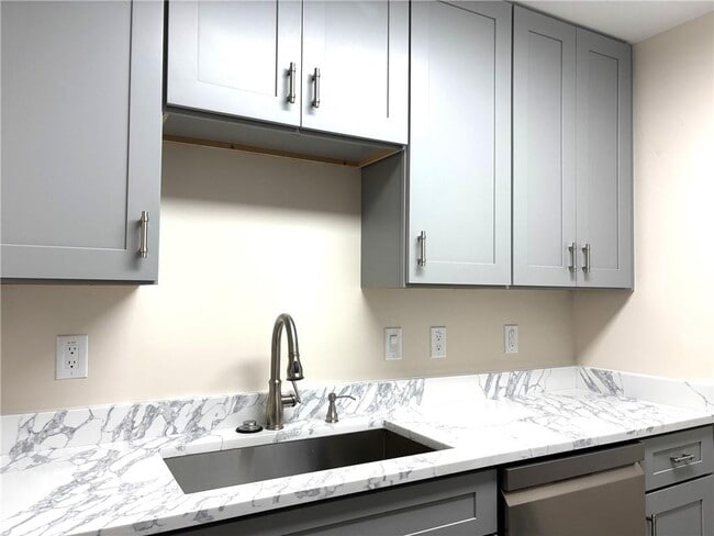 Foto del edificio - 895 Brickleridge Ln SE