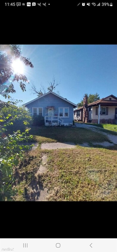 Primary Photo - 3 br, 1 bath House - 2964 Iowa Street