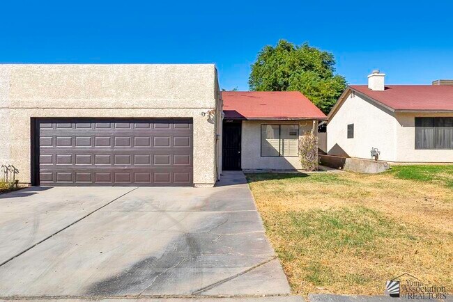 Building Photo - 1424 W Santa Maria Way