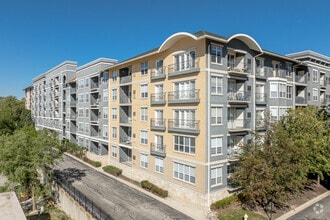 Building Photo - City View at the Highlands