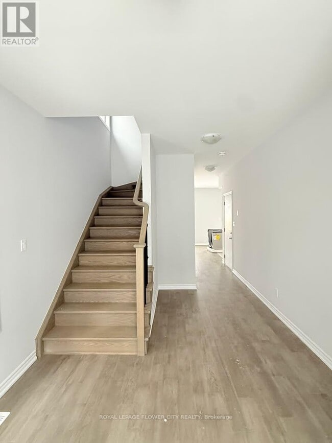 Building Photo - 5672 Dorchester Rd