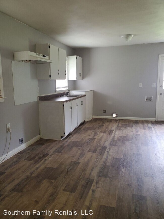 Building Photo - 2 br, 1 bath House - 1535 Rockdale Dr.