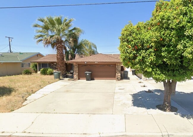 Foto del edificio - Charming 3-Bed/2-Bath Single-Story Home In Hemet!