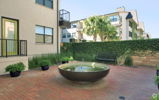Building Photo - Vue Live Oak