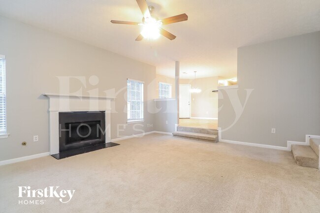 Foto del edificio - 556 Harvick Cir