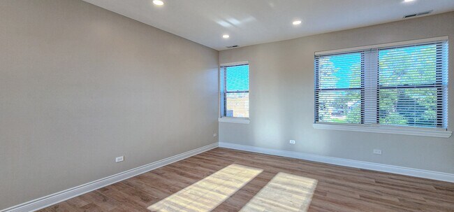 Building Photo - 3600 W 26th St