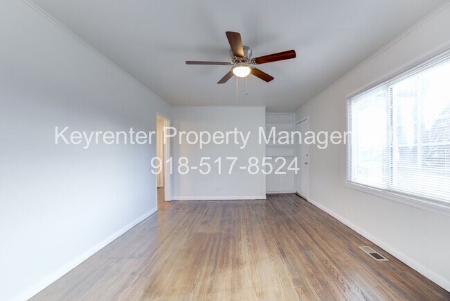 Foto del edificio - Gorgeous 2 Bedroom West Tulsa Home!