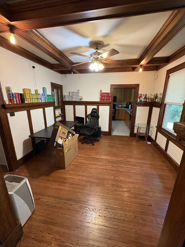 Foto del edificio - 4 Bed House Available!