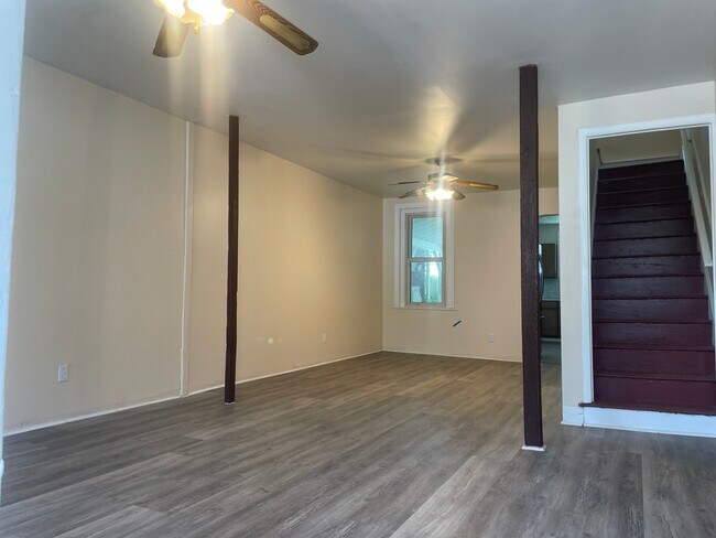 Foto del edificio - 318 N Lumber St