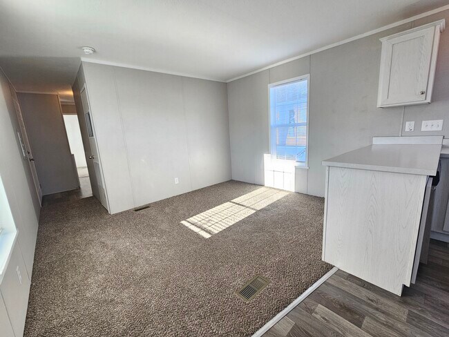 Foto del edificio - 46000 Geddes Rd