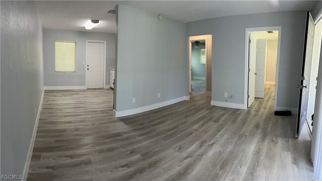 Foto del edificio - 337 Tudor Dr