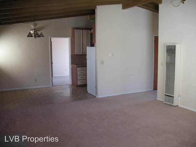 Building Photo - 833 Santa Ysabel Ave