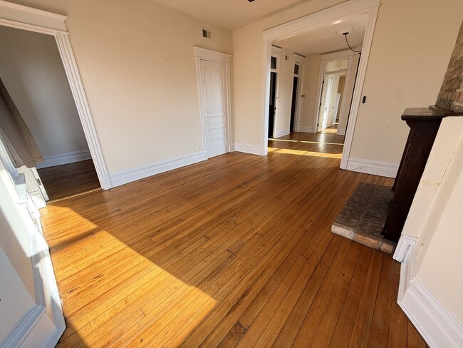 Building Photo - 1801 N Cleveland Ave