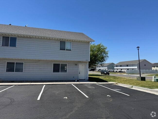 Building Photo - 2455 W 450 N