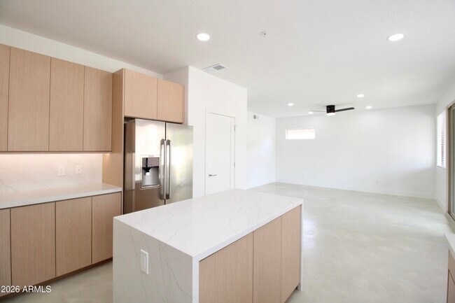 Building Photo - 15019 N 100th Way