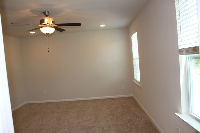 Foto del edificio - 172 Wood Orchid Ln