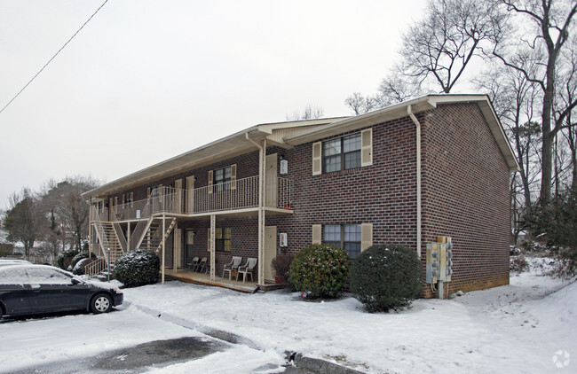 Zaina Apartaments - Cedar Village