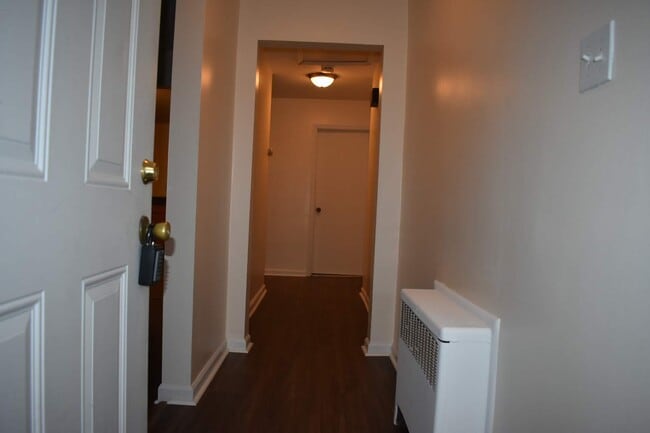 Building Photo - 33 E Vacation Dr