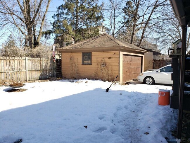 Foto del edificio - 1649 W Minnehaha Ave