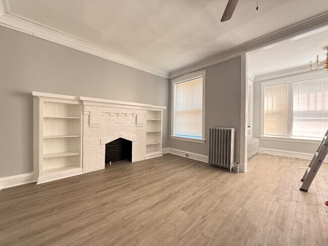 Building Photo - 6810 S East End Ave