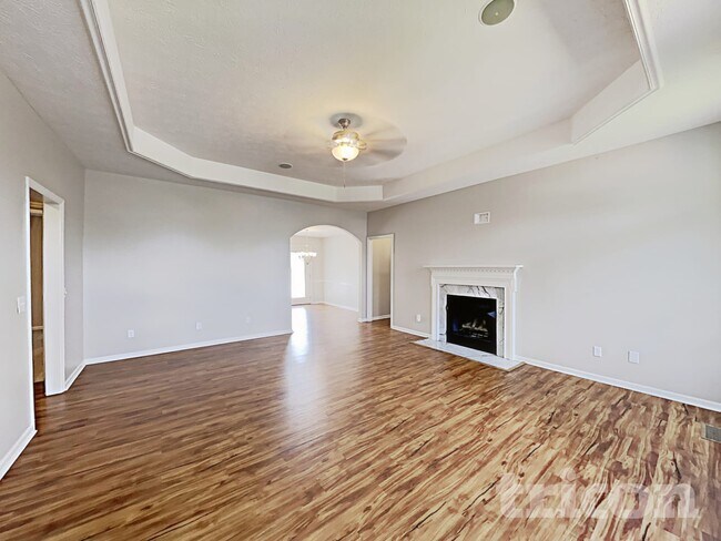 Foto del edificio - 901 Highland Dr