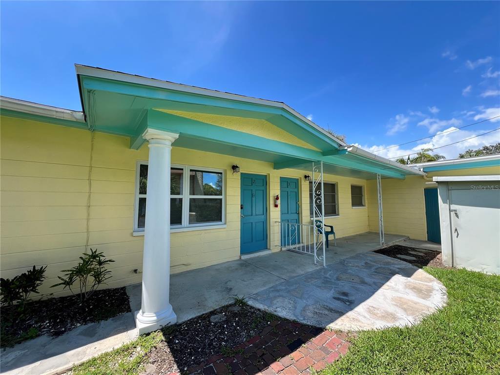 7057 Sunset Dr S Unit 2, South Pasadena, FL 33707 Room for Rent in