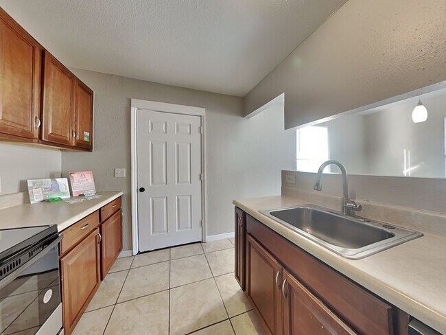 Foto del edificio - 3711 N 57th St