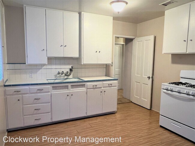 Building Photo - 1 br, 1 bath House - 446 W Grinnell Dr