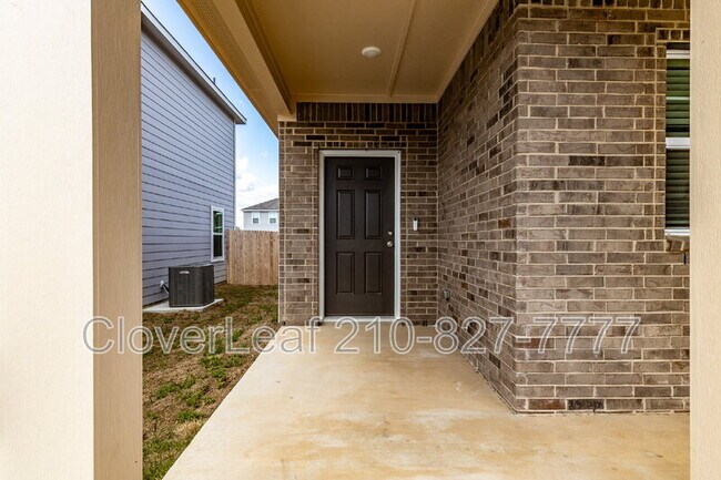 Foto del edificio - 7415 Corral Smt