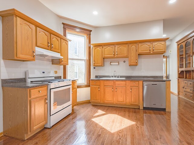 Foto del edificio - 2624 W Walton St