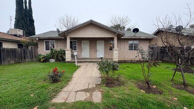 Building Photo - 924 E Yosemite Ave