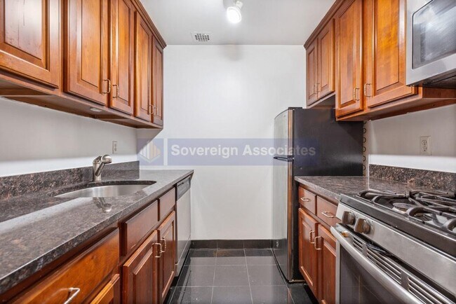 Building Photo - 315 West 82nd Street