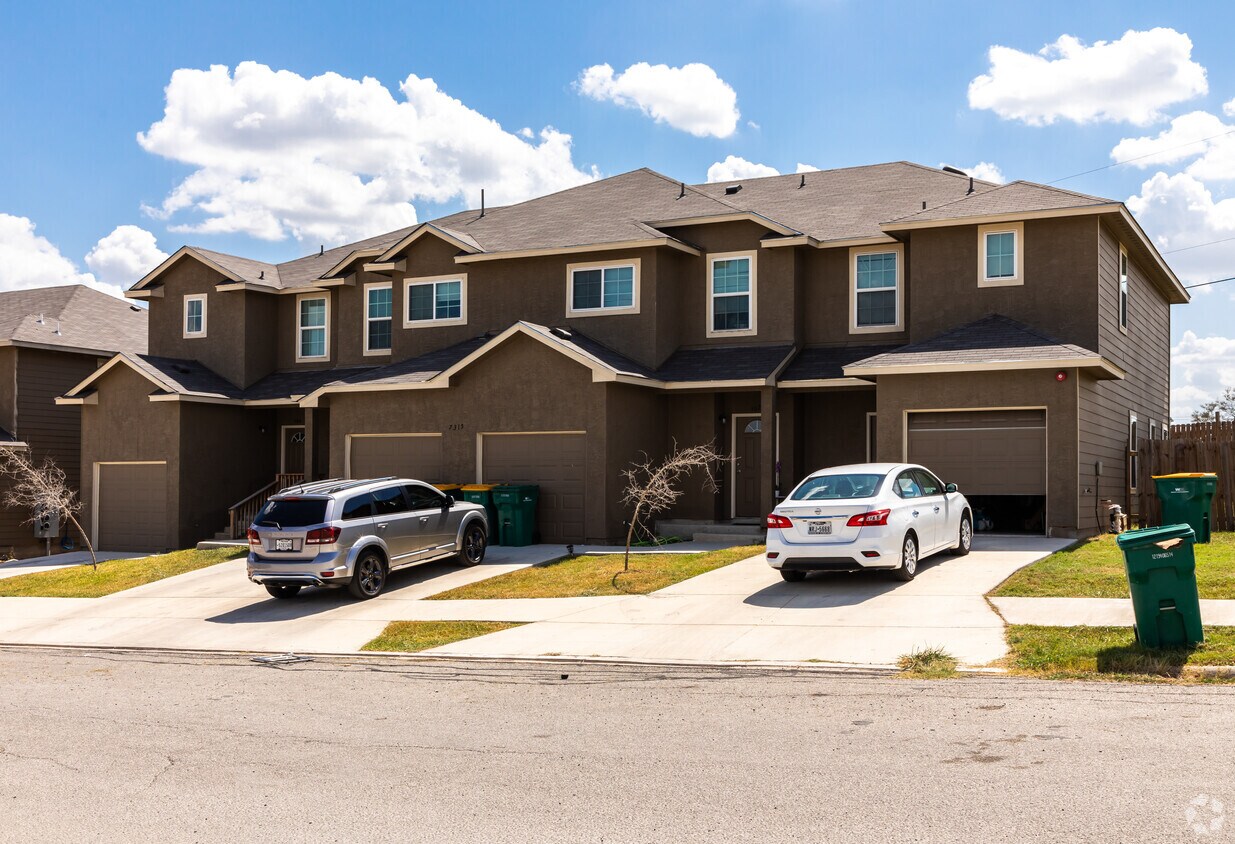 7315 Colina Way Apartments in Converse, TX