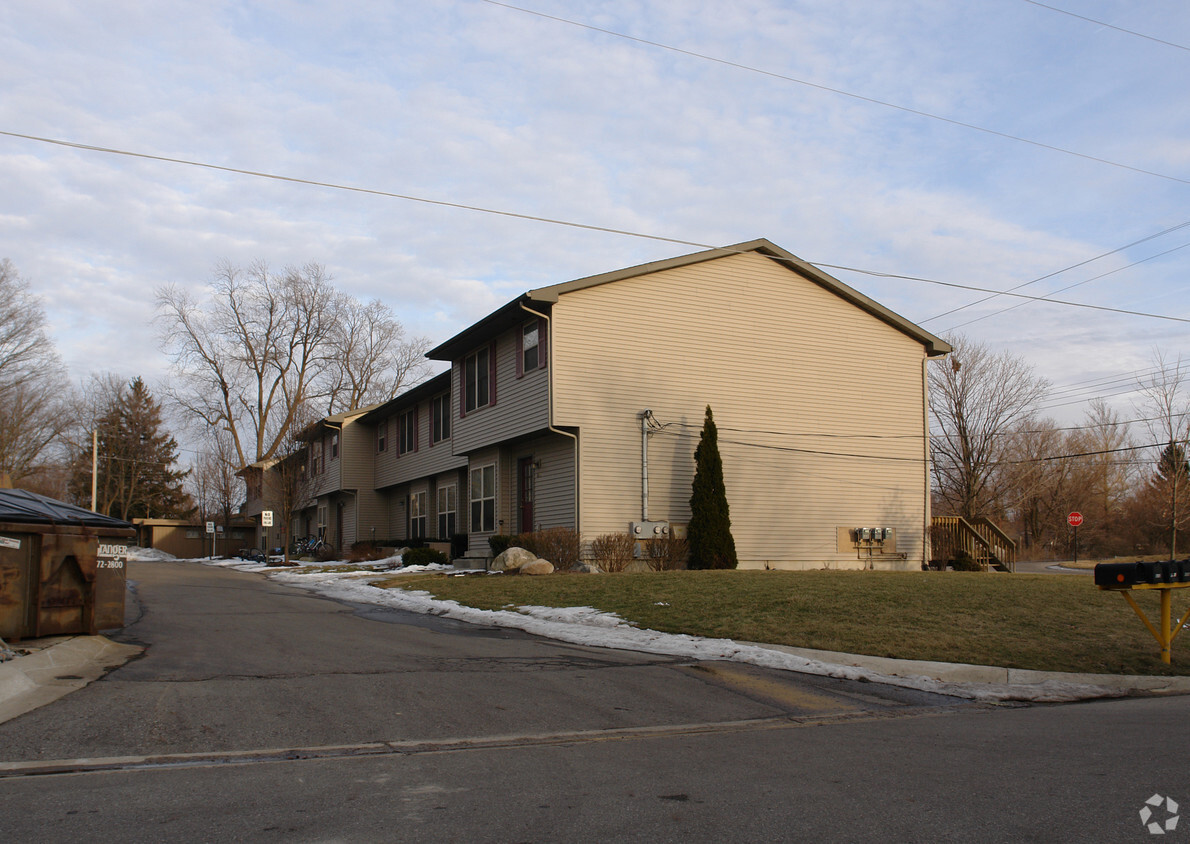 Building Photo - Old Orchard Apartments