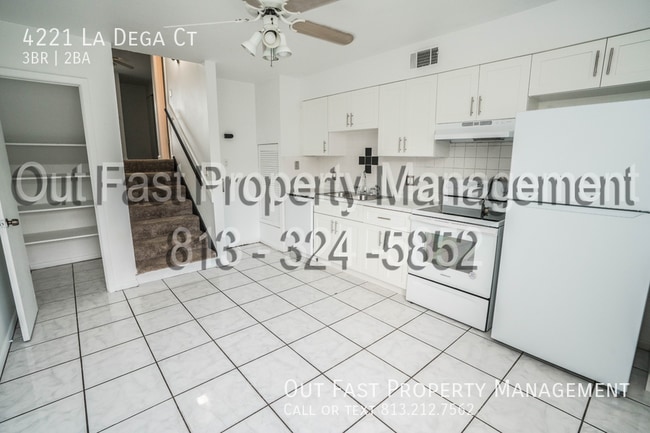 Building Photo - 4221 La Dega Ct