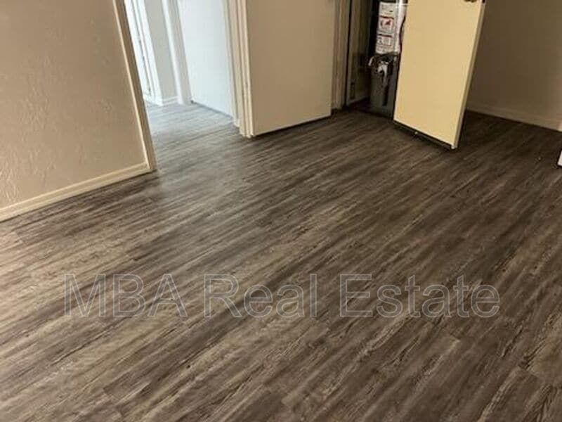 Foto del edificio - 610 S Granite St