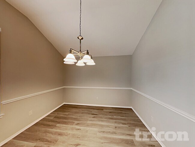 Foto del edificio - 8605 Autumn Creek Trail