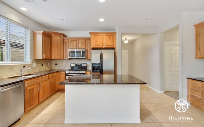 Foto del edificio - 26295 W Ross Ave