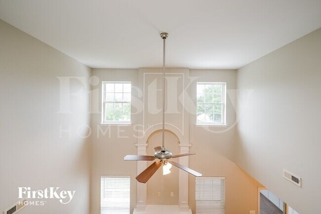 Foto del edificio - 410 Vineyard Ln