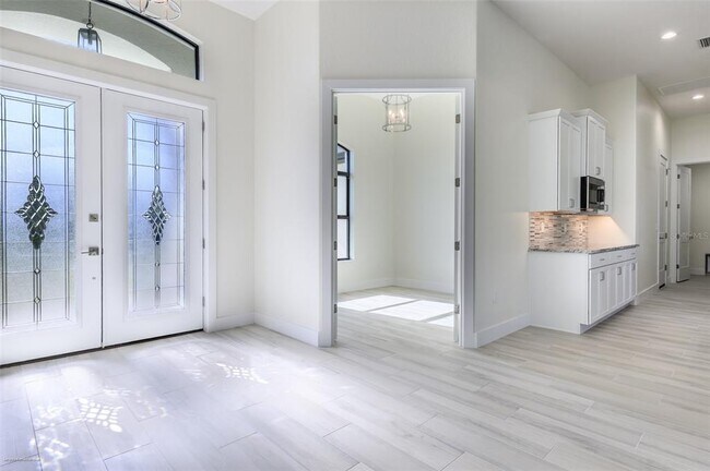 Building Photo - 9437 Galaxie Cir