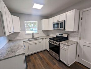 Building Photo - 2603 W Cavett Dr