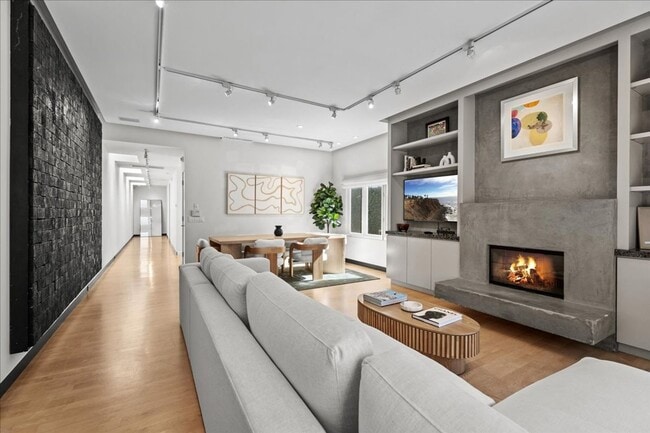 Foto del edificio - Modern 2BR Architectural + Rooftop in Prim...