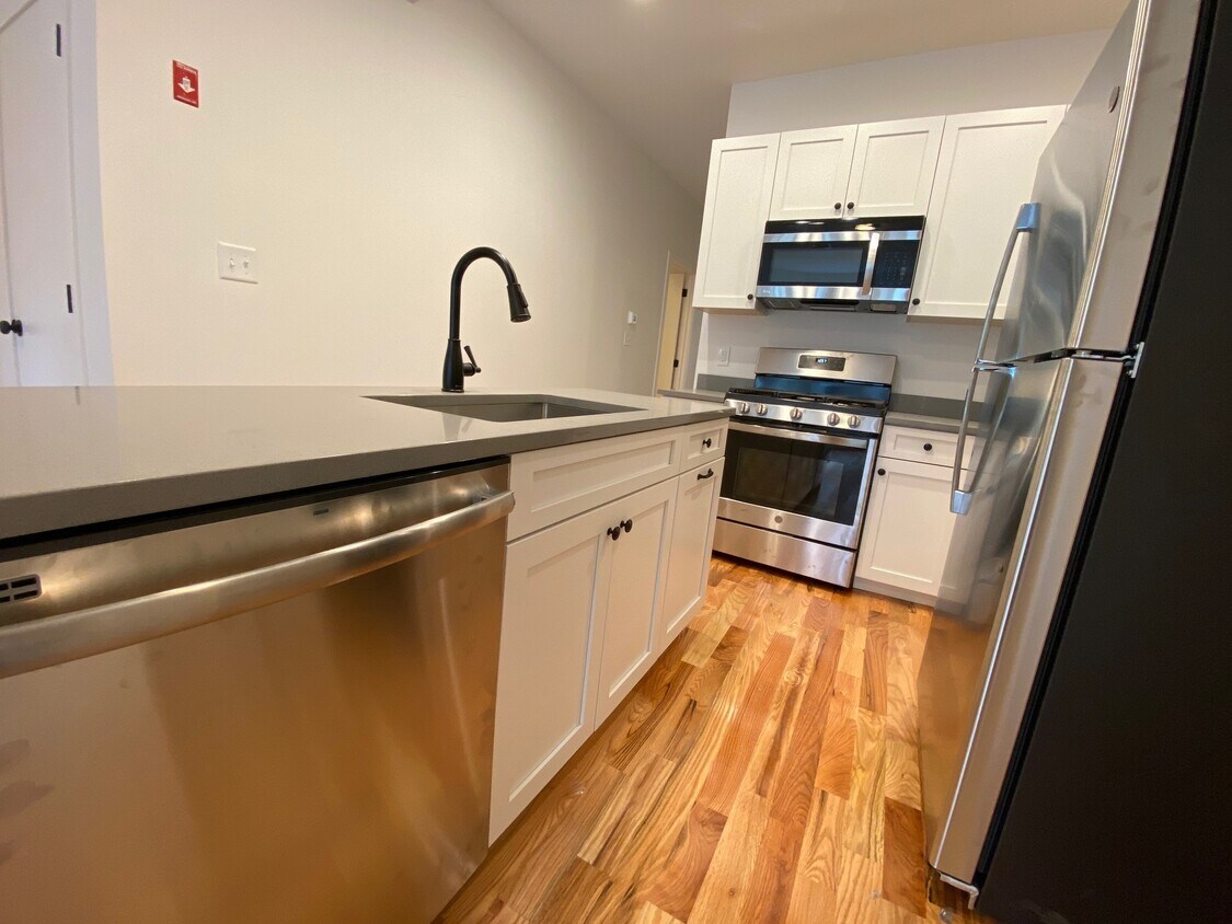 Foto principal - 55 Dubois St