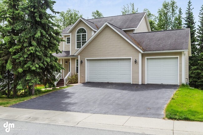 Photo - Beautiful home with 5 bedroom, 3.5 baths, ...