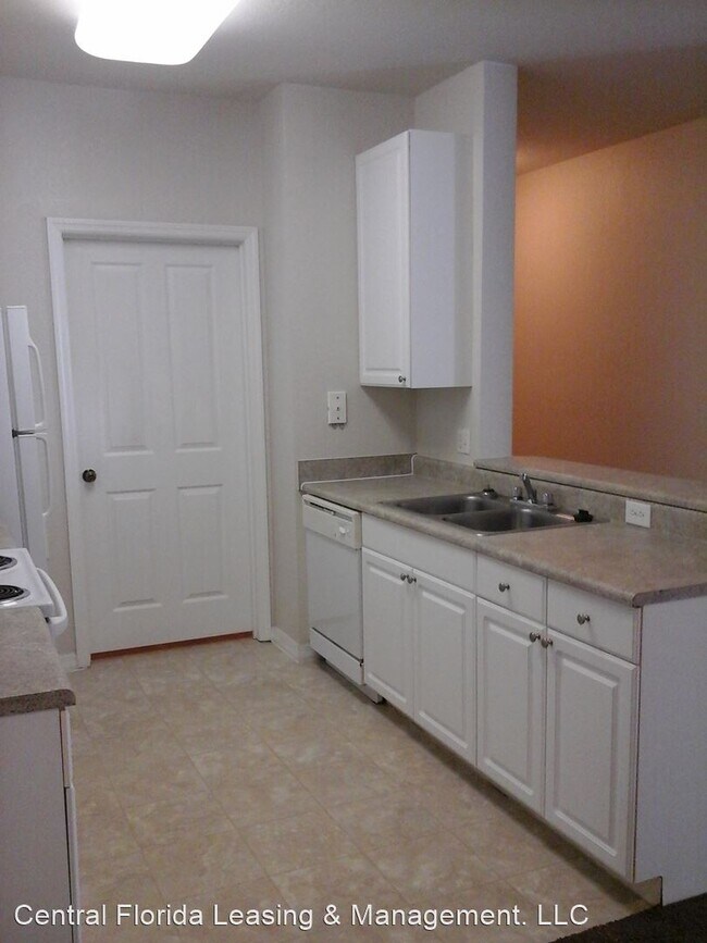 Building Photo - 4002 Hemingway Cir