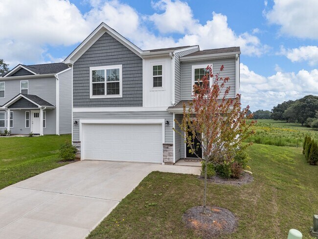 Building Photo - Modern 5BR Home with Quartz Kitchen & Open...