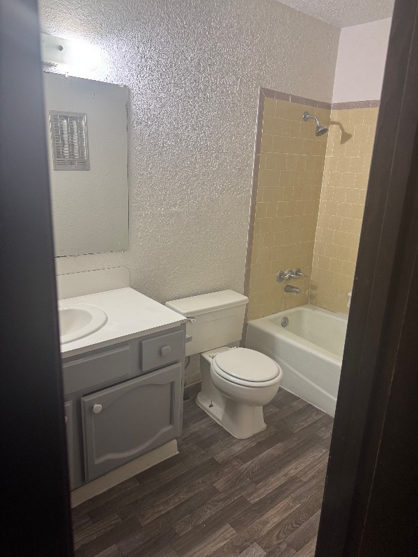 Foto del edificio - 110 Farm to Market 82